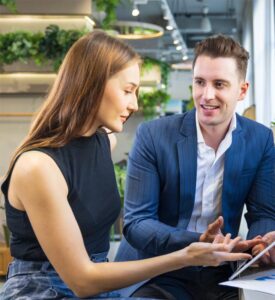 Agent talking to client