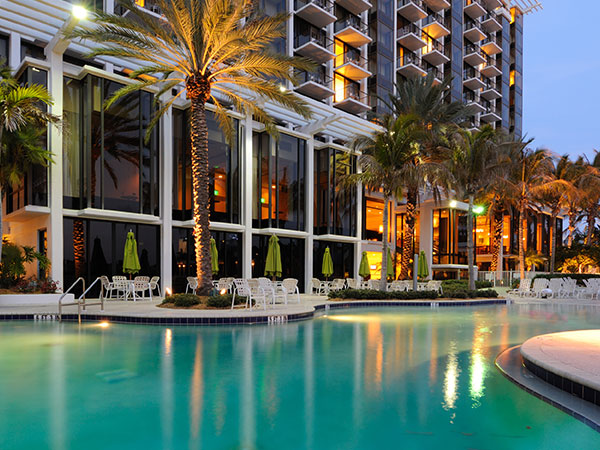 hotel resort swimming pool view